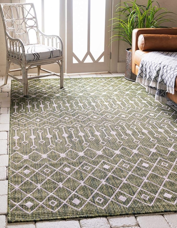 Unique Loom Outdoor Trellis Collection Area Rug - Tribal Trellis (7' 1" x 10' Rectangle, Green/ Natural)