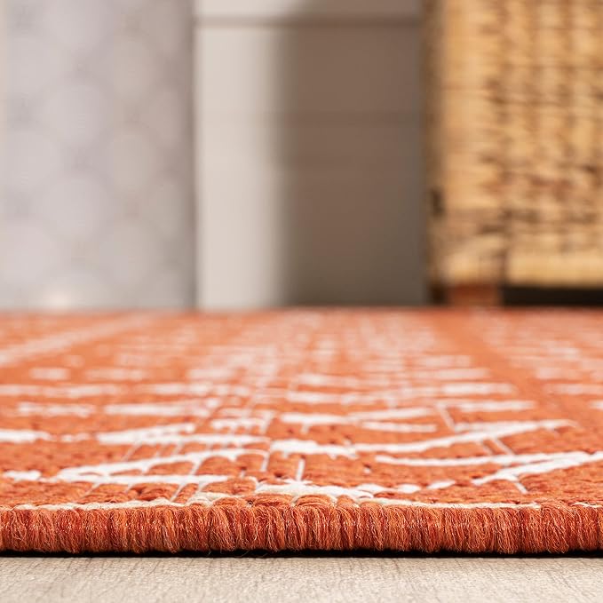 JONATHAN Y Moroccan Geometric Indoor Outdoor Round Area Rug 5 Ft Orange/Cream, Ourika Textured Weave for Backyard, Patio, Porch, Easy-Cleaning, High Traffic, Pet-Friendly, Non-Shedding (SMB108P-5R)
