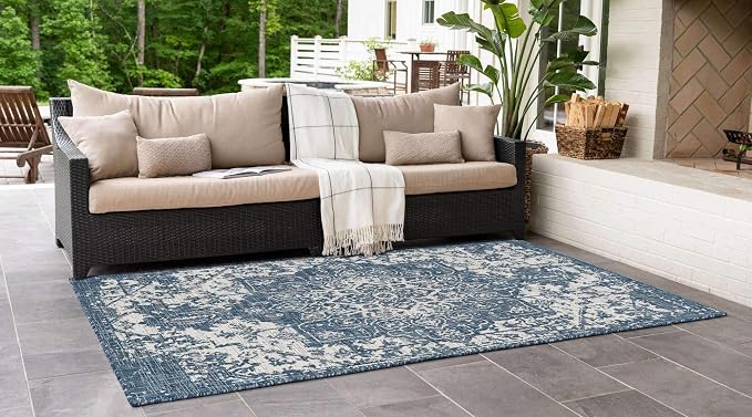 Unique Loom Outdoor Collection Area Rug - Dubai (5' 3' x 8' Rectangle, Blue/ Ivory)