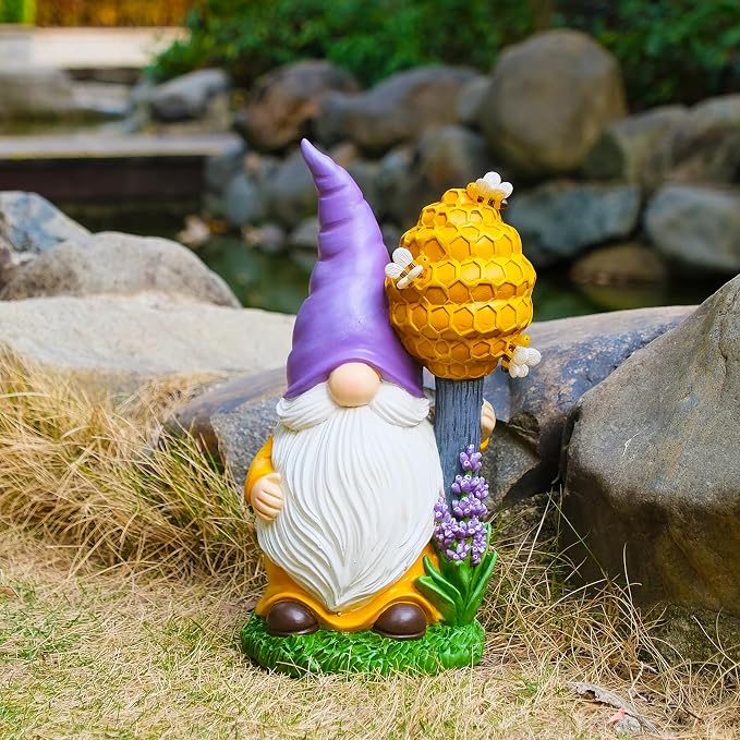 Solar Garden Outdoor Statues Gnomes Statues Yard Resin Decoration Gift Handmade Housewarming Gift for Patio Yard Lawn Waterproof Cracking