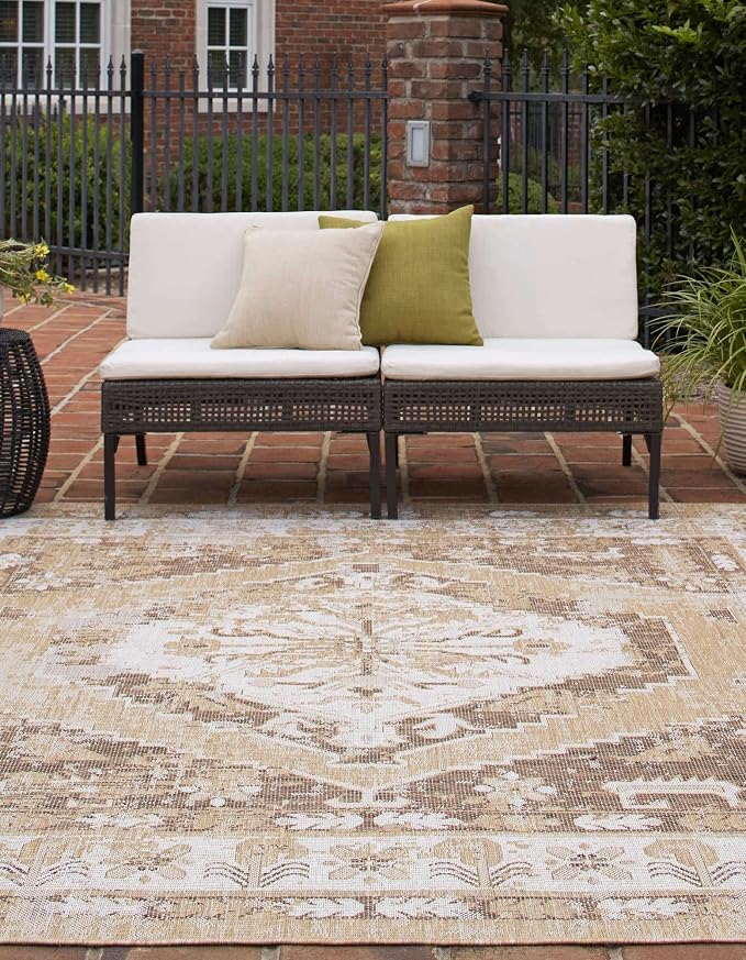 Unique Loom Outdoor Traditional Collection Area Rug - Valeria (5' 3" Square, Natural/ Ivory)