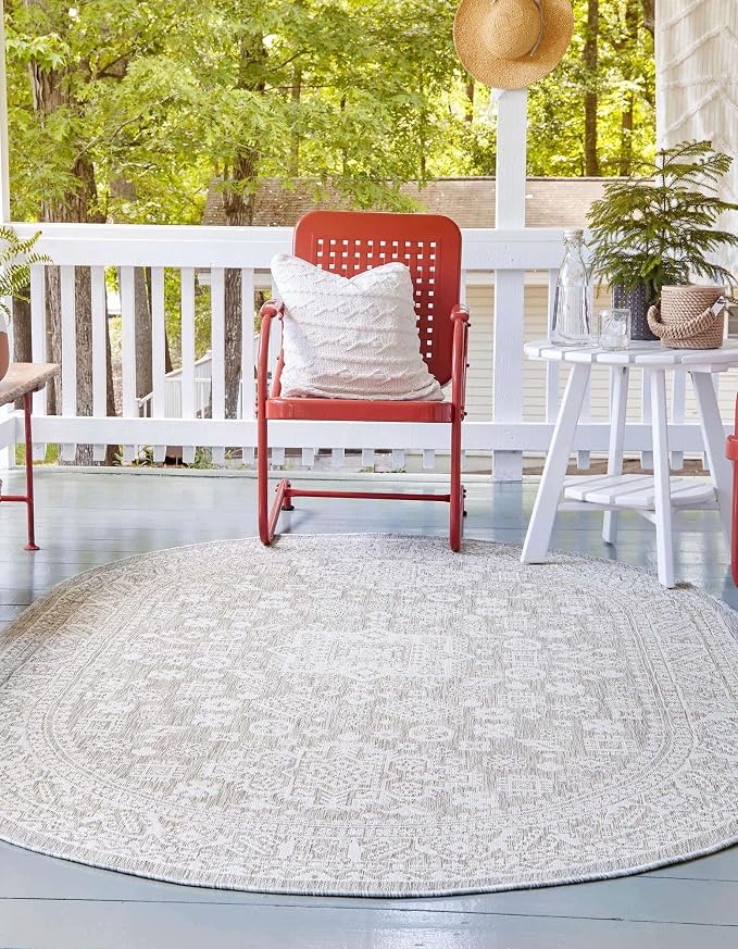 Unique Loom Outdoor Aztec Collection Area Rug - Chalca (5' 3" x 7' 10" Oval, Light Gray/ Ivory)