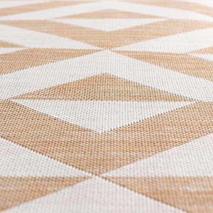 Unique Loom Outdoor Collection Area Rug - Napa (3' 3" x 5' 3" Rectangle, Beige/ Brown)