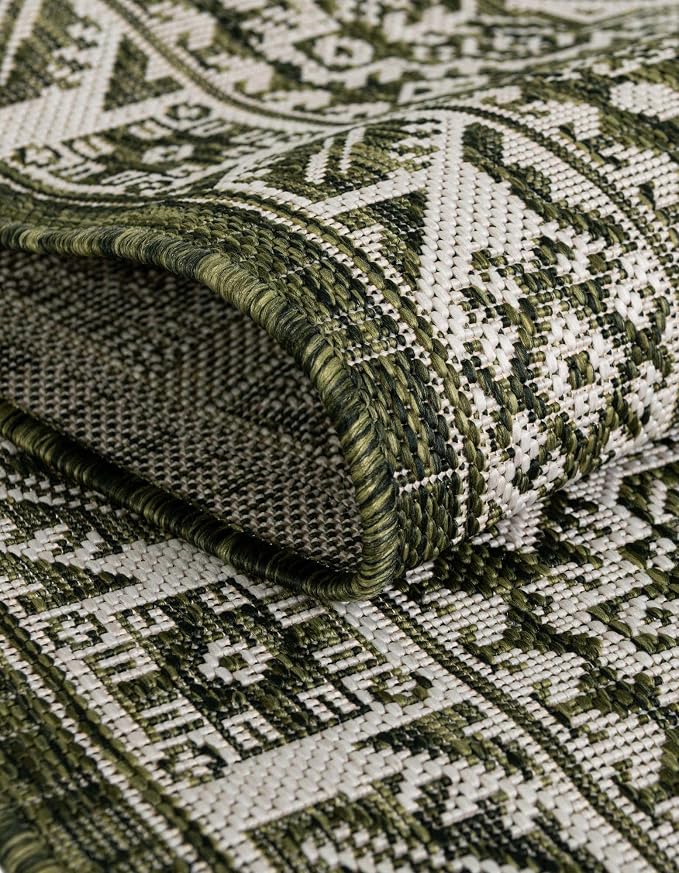 Unique Loom Outdoor Aztec Collection Area Rug - Chalca (3' 3" x 5' 3" Rectangle, Green/ Ivory)