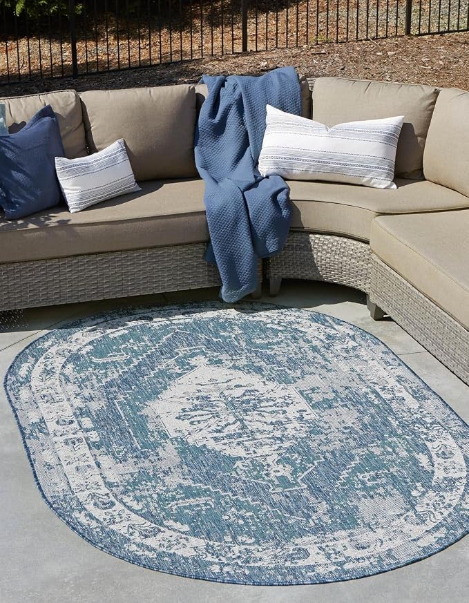 Unique Loom Outdoor Traditional Collection Area Rug - Valeria (7' 10" x 10' Oval, Blue/ Ivory)