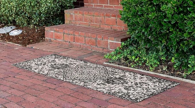 Unique Loom Outdoor Collection Area Rug - Dubai (2' x 6' 1" Runner, Charcoal Gray/ Ivory)