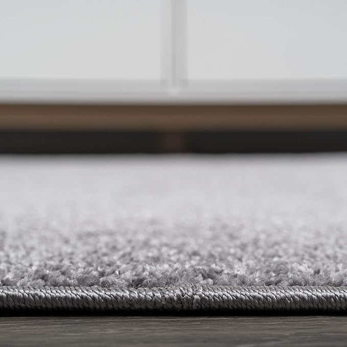 JONATHAN Y Haze Solid Low-Pile Gray Indoor Area Rug 8x10, Coastal,Bohemian,Minimalist,Classic, Easy-Cleaning for Living Room,Bedroom,Kitchen,Pet Friendly,Non-Shedding (SEU100A-8)