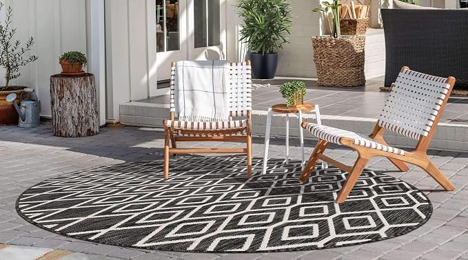 Jill Zarin Outdoor Collection Area Rug - Turks and Caicos (6' 7" Round Charcoal Gray/Ivory)