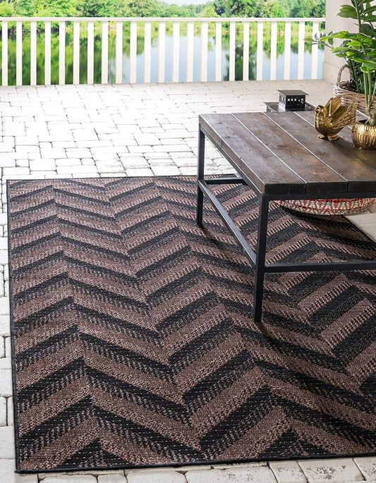Unique Loom Outdoor Modern Collection Area Rug - Chevron (3' 3" x 5' 1" Rectangle, Brown/ Black)