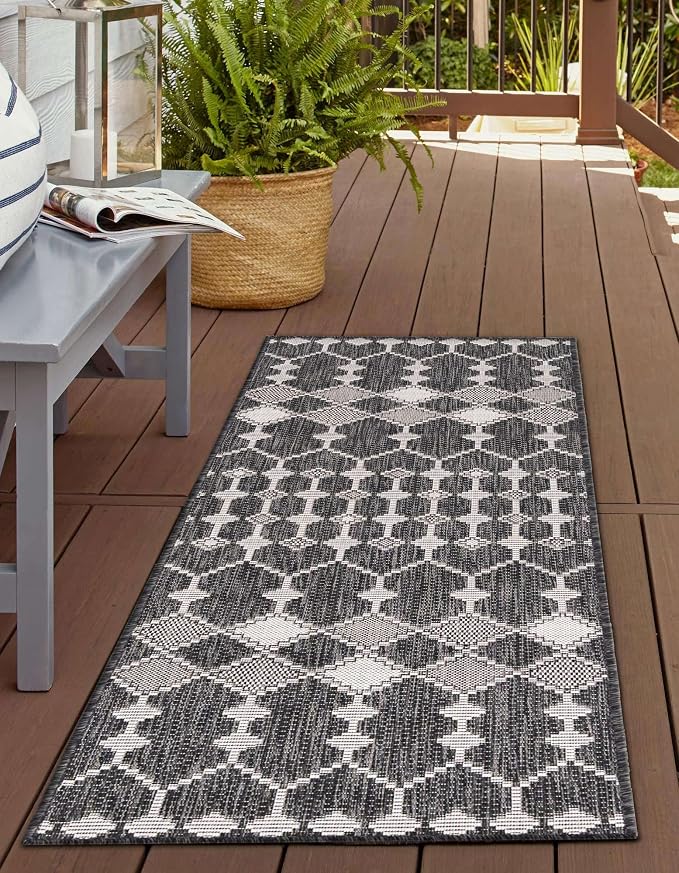 Unique Loom Outdoor Trellis Collection Area Rug - Traliccio (2' x 6' 1" Runner, Charcoal/ Ivory)