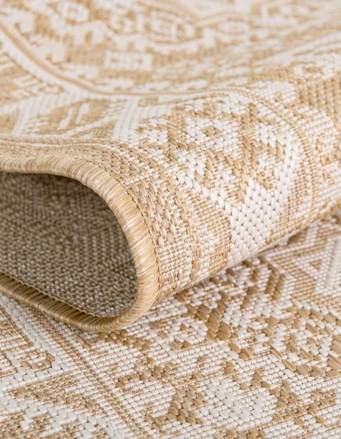 Unique Loom Outdoor Aztec Collection Area Rug - Chalca (7' 1" x 10' Rectangle, Natural/ Ivory)