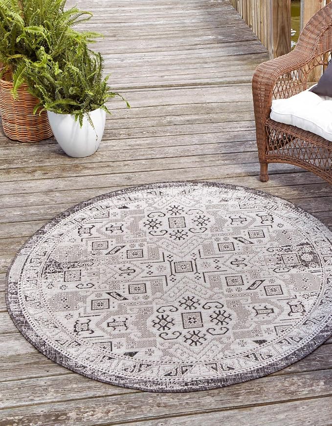 Unique Loom Outdoor Aztec Collection Area Rug - Coba (5' 3" Round, Charcoal Gray/ Ivory)