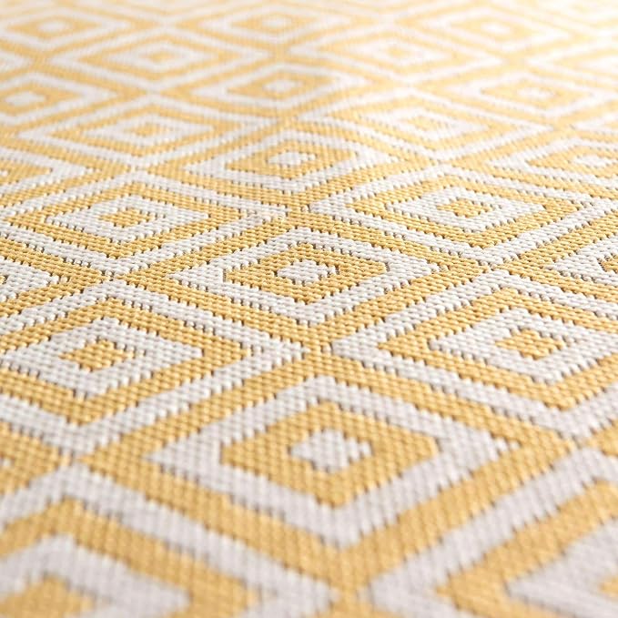 Unique Loom Jill Zarin Outdoor Collection Area Rug - Costa Rica (5' 3" x 8' Oval, Yellow Ivory/ Ivory)