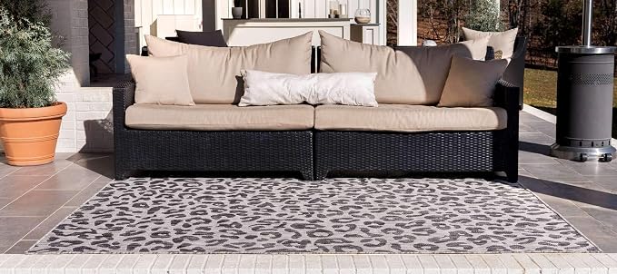 Unique Loom Outdoor Safari Collection Area Rug - Leopard (7' 1" x 10' Rectangle, Light Gray/ Gray)