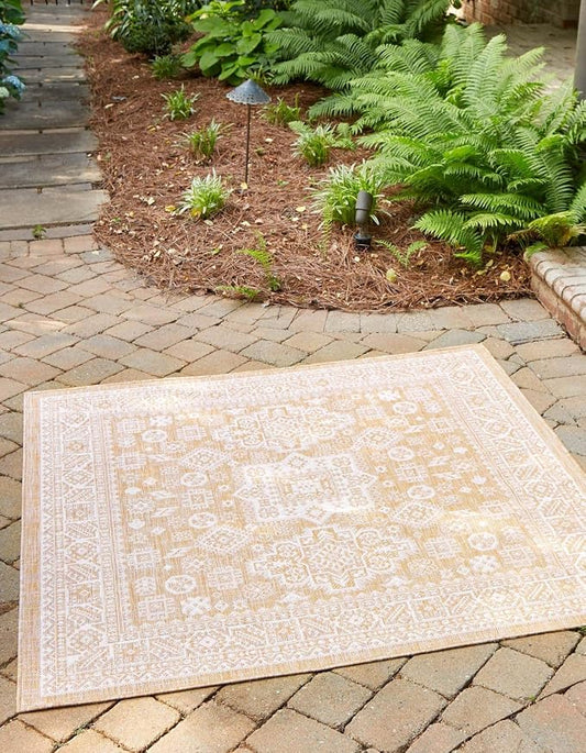 Unique Loom Outdoor Aztec Collection Area Rug - Chalca (7' 10" Square, Natural/ Ivory)