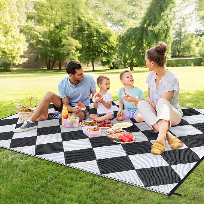Garvee 8x10 Outdoor Rug Waterproof Plastic Straw Rug Outdoor Patio Rugs Reversible Mat Easy Clean Foldable Lightweight Large Area Rugs for Patio Porch Backyard Camping RV Beach Balcony Checkered White