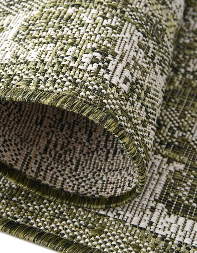 Unique Loom Outdoor Traditional Collection Area Rug - Valeria (3' 3" Round, Green/ Light Green)