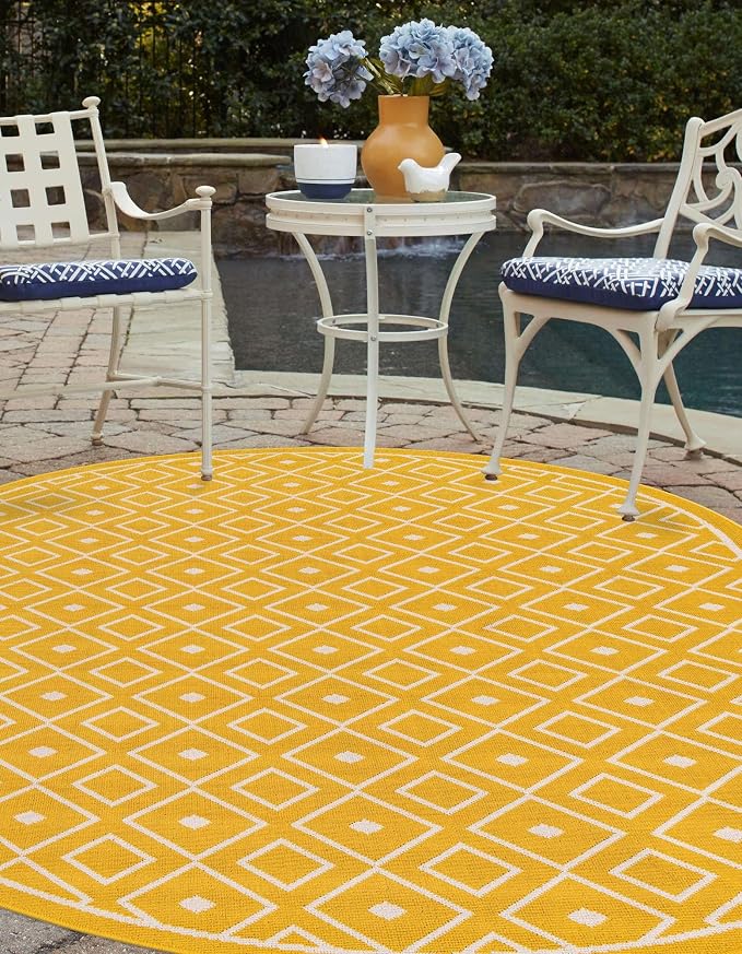 Unique Loom Outdoor Trellis Collection Area Rug - Kafes (7' 10" x 10' Oval, Yellow/ Ivory)