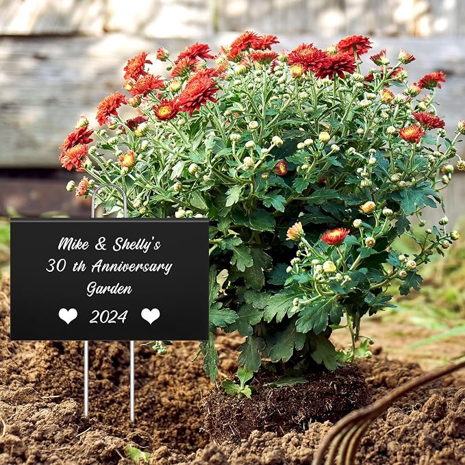 Landhoow 12 Pcs Large Garden Plant Markers Metal Plant Labels Sign 4'' x 6'' with 11'' Stake Weatherproof Waterproof Garden Sign for Outdoor Seedlings Herbs Vegetable Greenhouse, Black