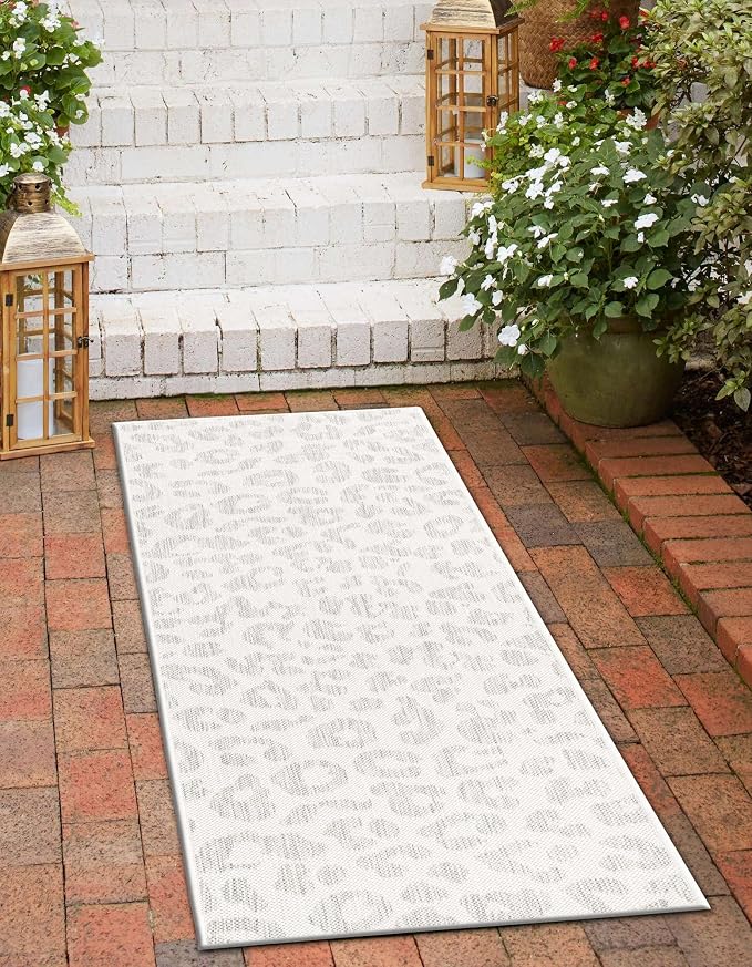 Unique Loom Outdoor Safari Collection Area Rug - Leopard (2' x 6' 1" Runner, Ivory Gray)