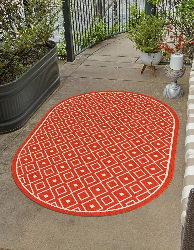 Unique Loom Outdoor Trellis Collection Area Rug - Kafes (5' 3" x 8' Oval, Rust Red/ Ivory)