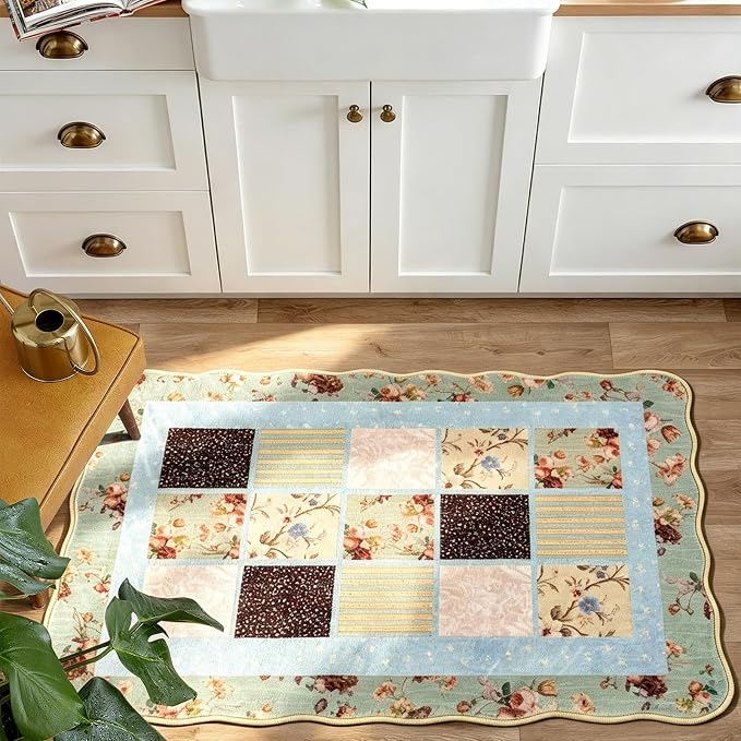 Vintage Floral Bathroom Rugs Non Slip, Thin Country Tribal Quilted Patchwork Rose Retro Indoor Doormat Washable, Cute Boho Shabby Chic 2x3 Scalloped Throw Area Rug for Kitchen Bedroom Laundry Entryway