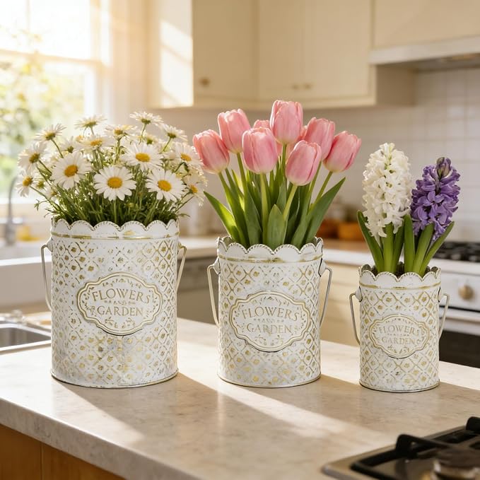 Set of 3 Vintage Distressed Metal Planter Rustic "Flowers and Garden" Embossed Flower Pots with Scalloped Edge & Handle Farmhouse Decorative Floral Buckets for Dried Flowers, Home Garden Decor