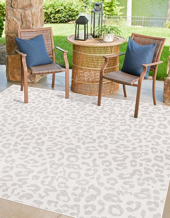 Unique Loom Outdoor Safari Collection Area Rug - Leopard (10' Square, Ivory Gray)