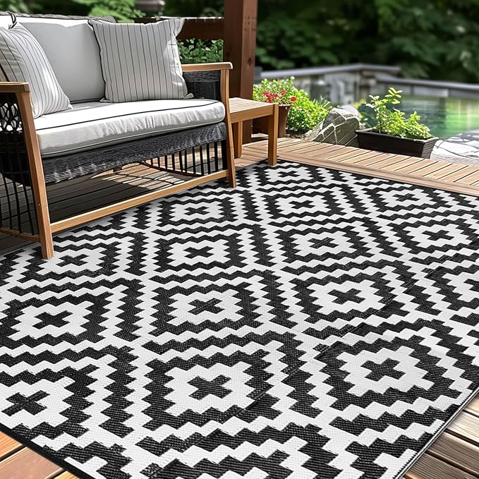 Outdoor Patio Plastic Straw Rug - 6x9 ft Outdoor Camping Rug Waterproof Reversible, Area Carpet Patios RV, Outside Porch Balcony Deck for Camper, Black & White