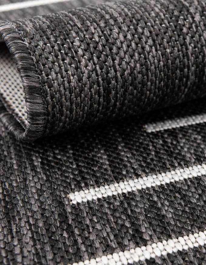 Unique Loom Outdoor Modern Collection Area Rug - Tambor (5' 3" x 7' 1" Rectangle Charcoal Gray/Ivory)