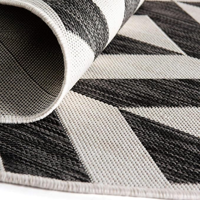 Unique Loom Outdoor Collection Area Rug - Napa (7' 10' x 10' Oval, Charcoal Gray/ Ivory)