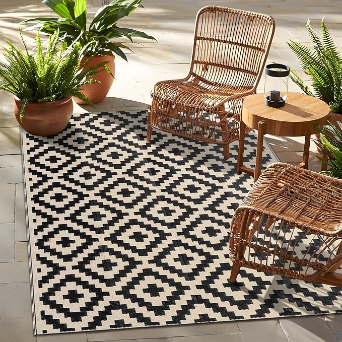 OLANLY Waterproof Outdoor Rug 4x6 ft, Outdoor Plastic Straw Rug for Camping, RV Mat Outside, Outdoor Carpet for Porch, Deck, Backyard, Balcony, Picnic, Black & Beige