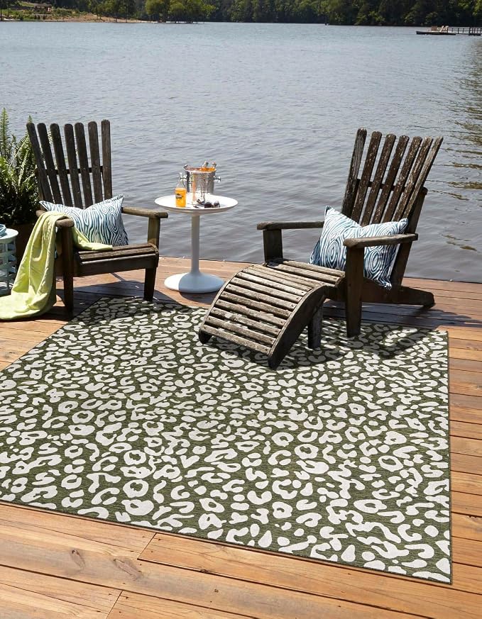 Unique Loom Outdoor Safari Collection Area Rug - Leopard (13' Square, Green/ Ivory)