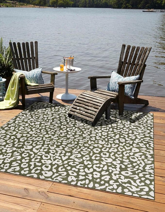 Unique Loom Outdoor Safari Collection Area Rug - Leopard (13' Square, Green/ Ivory)