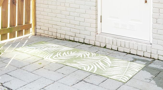 Unique Loom Outdoor Botanical Collection Area Rug - Palm (2' x 6' 1" Runner, Green/ Ivory)