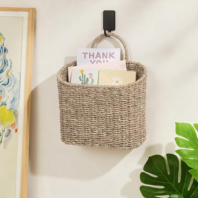 iEGrow Set of 2 Hanging Basket, Wicker Wall Basket Natural Seagrass, Hanging Baskets for Organizing and Decor, Storage Baskets for Door Mounted Entryway Flower Mail Plant Garden