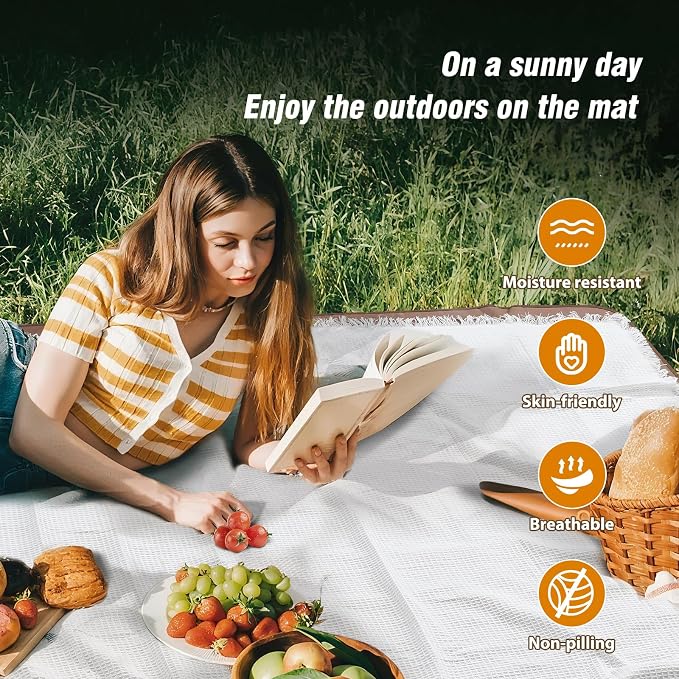 stylish white picnic blanket waterproof and sandproof,all-weather 2-in-1 dual-layer beach blanket for families, outdoor adventures and pets (Grid pattern)