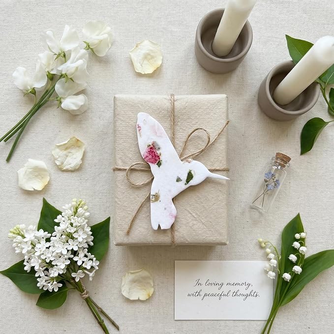 Plantable Memorial Gift Tags with Wildflower Seeds – 24 Pack Pink & Green Hummingbird-Shaped Writable Gift Wrap Tags for Funeral Favors, Sympathy Gifts & Celebration of Life Keepsakes