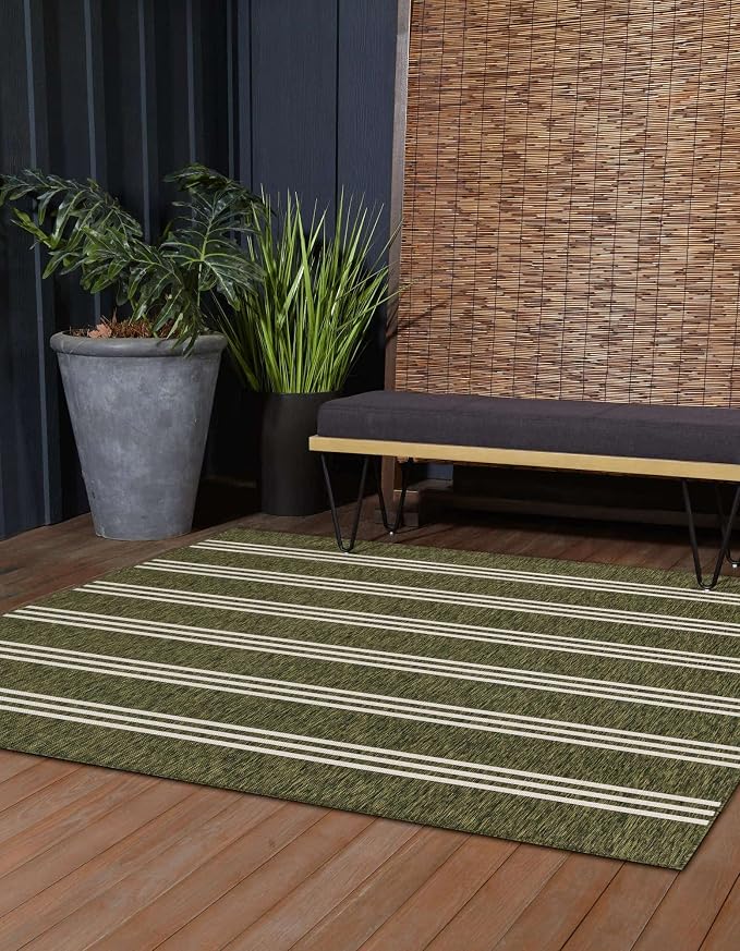 Unique Loom Jill Zarin Outdoor Collection Area Rug - Anguilla (10' 8'' Square, Green/ Ivory)
