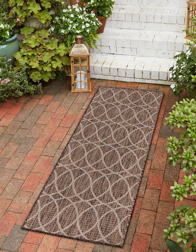 Unique Loom Outdoor Trellis Collection Area Rug - Gitter (2' x 8' Runner, Brown/ Ivory)