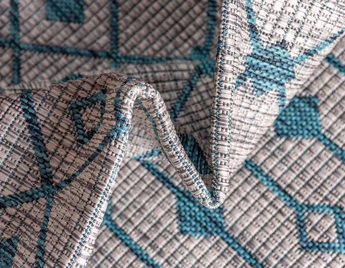 Unique Loom Outdoor Trellis Collection Area Rug - Tribal Trellis (4' 1" x 6' 1" Rectangle, Light Blue/ Ivory)