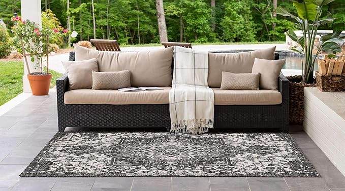 Unique Loom Outdoor Collection Area Rug - Dubai (7' 10" x 10' Rectangle, Charcoal Gray/ Ivory)