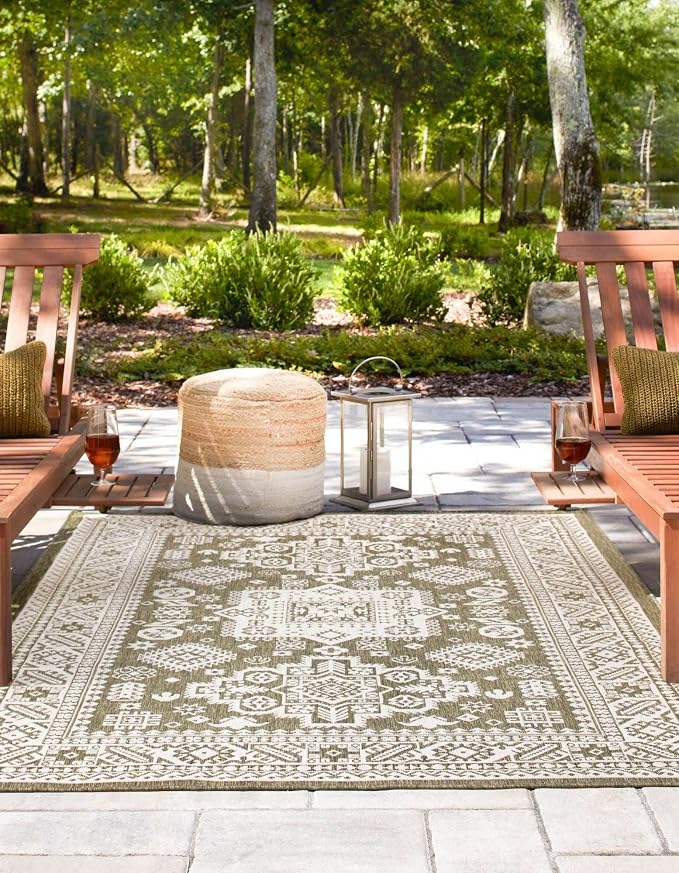 Unique Loom Outdoor Aztec Collection Area Rug - Chalca (3' 3" x 5' 3" Rectangle, Green/ Ivory)