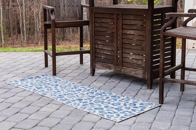 Unique Loom Outdoor Safari Collection Area Rug - Leopard (2' x 6' 1" Runner, Blue/ Gray)