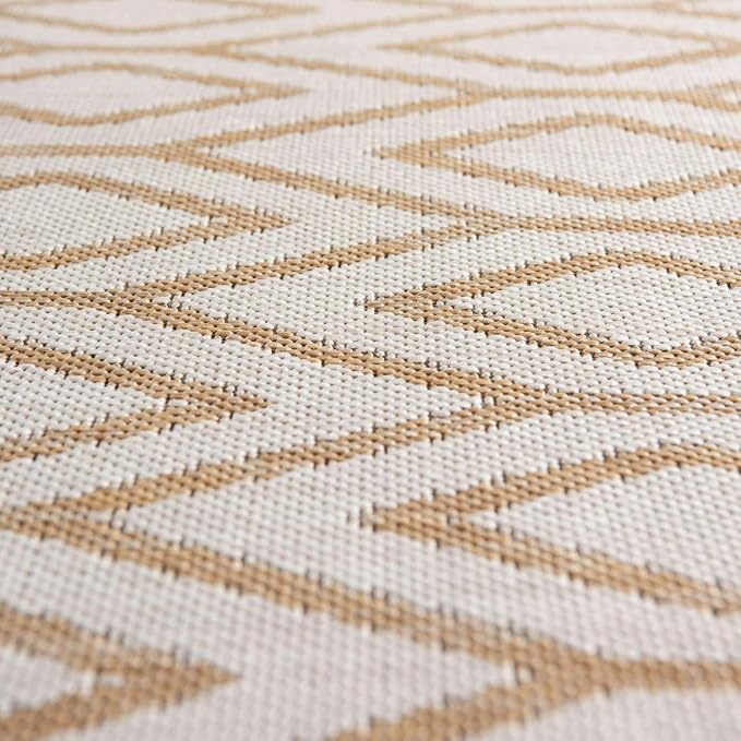 Jill Zarin Outdoor Collection Area Rug - Turks and Caicos (5' 3" x 8' Oval Beige/Brown)