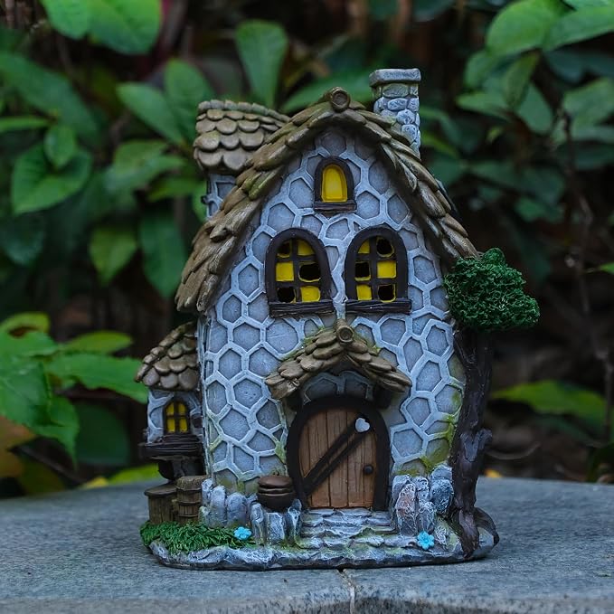 Solar Garden House Statues Outdoor Yard Resin Decoration Gift Handmade Housewarming Gift for Patio Yard Lawn Waterproof Cracking