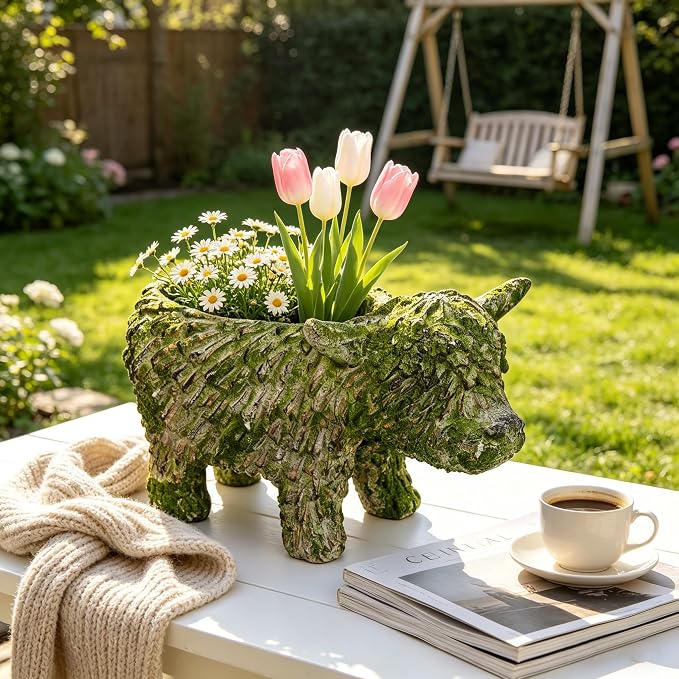 Rustic Highland Cow Planter - Vintage Distressed Green Resin Planter Pot Indoor&Outdoor Flower Pots for Garden Home Decor, Succulent, Herbs