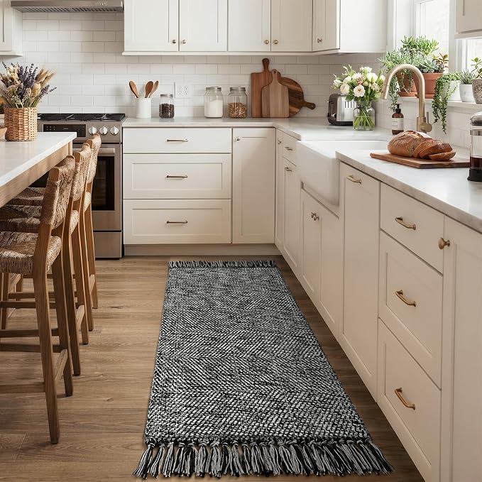 2' x 5' Bathroom Rug, Modern Farmhouse Kitchen Runner Rugs | Hand-Woven Entryway Rugs Runners for Hallway, Black Boho Washable Laundry Carpet Indoor Front Door Mat for Bedroom Decor