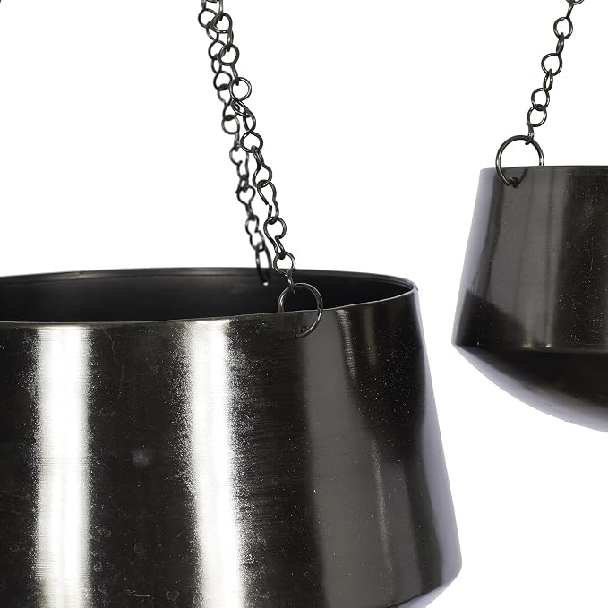 Deco 79 Metal Indoor Outdoor Wall Planter Indoor Outdoor Hanging Dome Hanging Planter with Chain, Set of 2 Plant Hanger 5", 7"H, Black