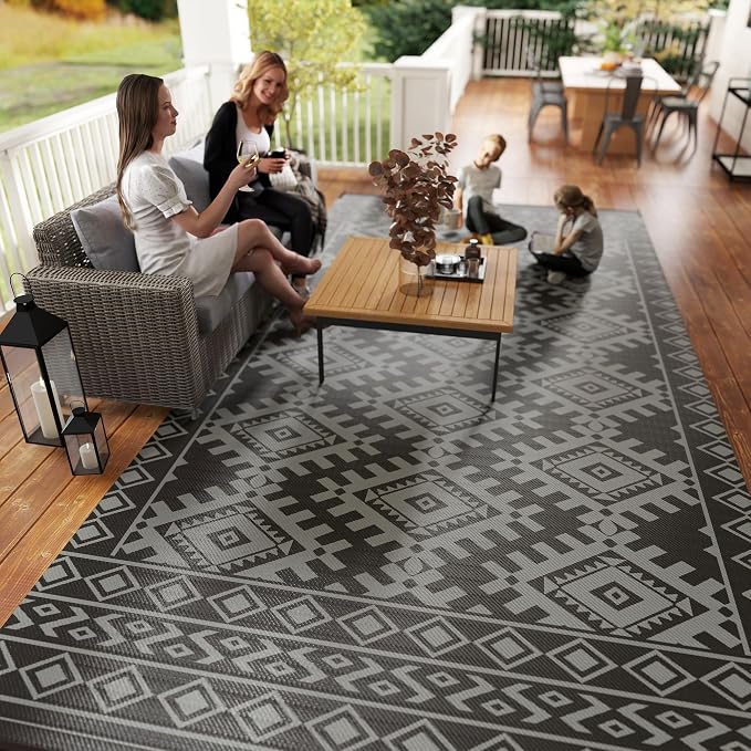 Outsunny Outdoor Rug for Patio, 9' x 18' Waterproof Large Mat, Reversible Plastic Straw Rug for Decor, Portable Outside RV Camping Area Carpet Mat for Backyard Porch Deck Picnic, Black & Gray Rhombus